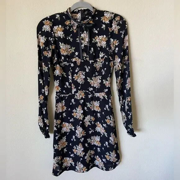 Reformation Charlie Mini Black Dress Floral Size 2 - Picture 6 of 9